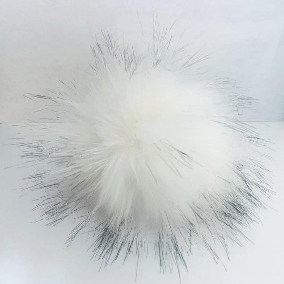 $6 Add-on Removable Natural White Pompom with Snap - Picture 1 of 1